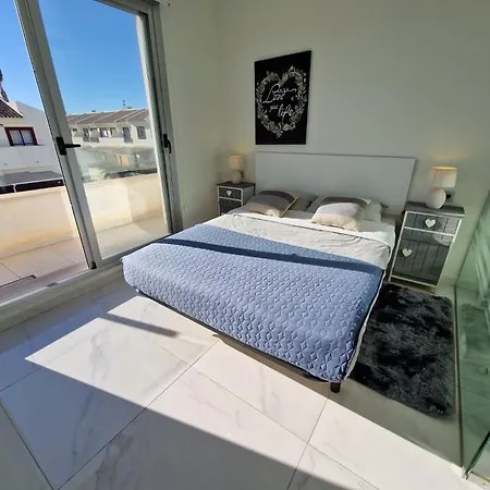 Modern With Private Pool Near Golf Courses